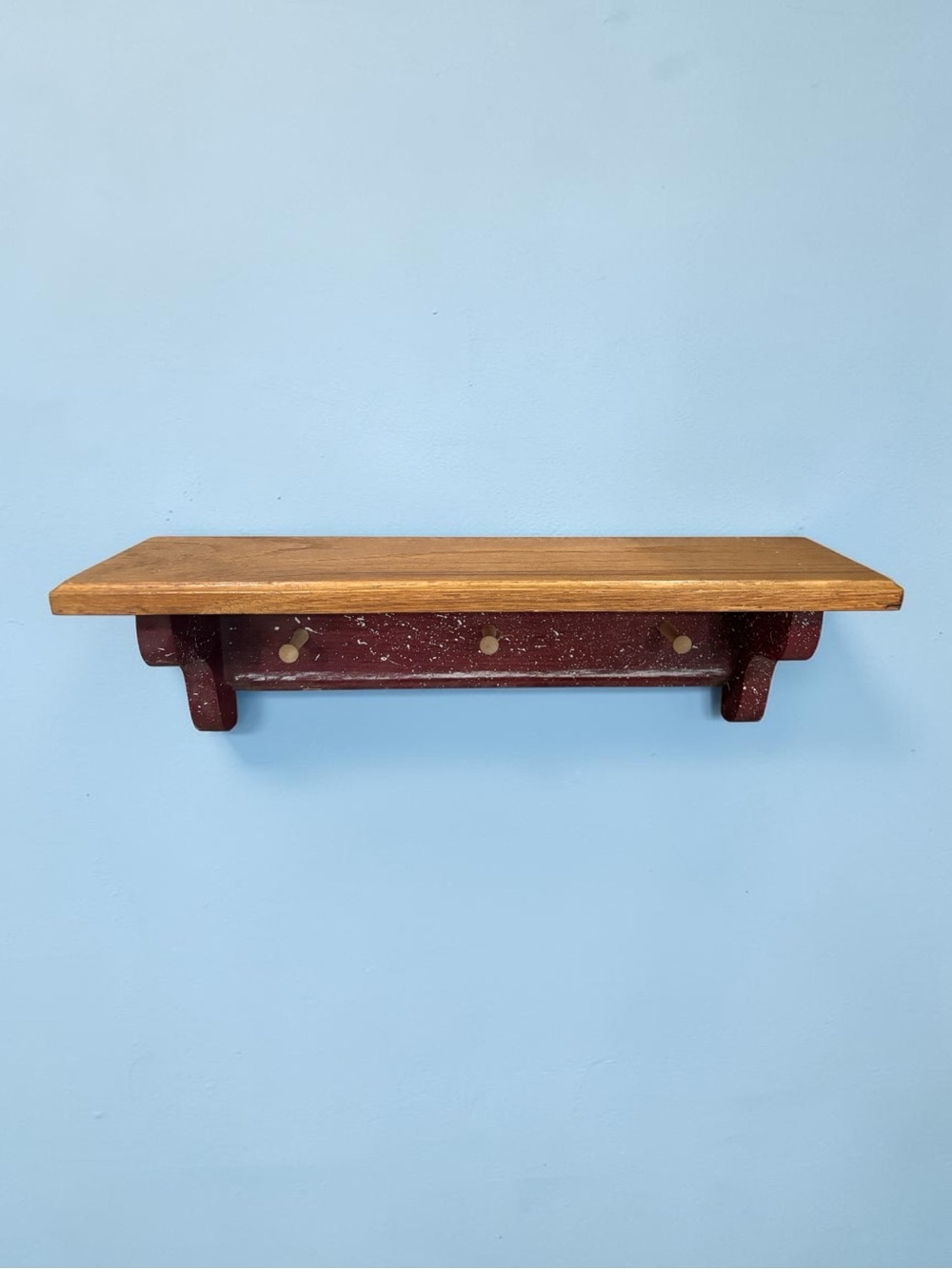 Red & White Rustic Wood Wall Shelf w/Pegs 17.5 inch Trinket Display Coat Rack